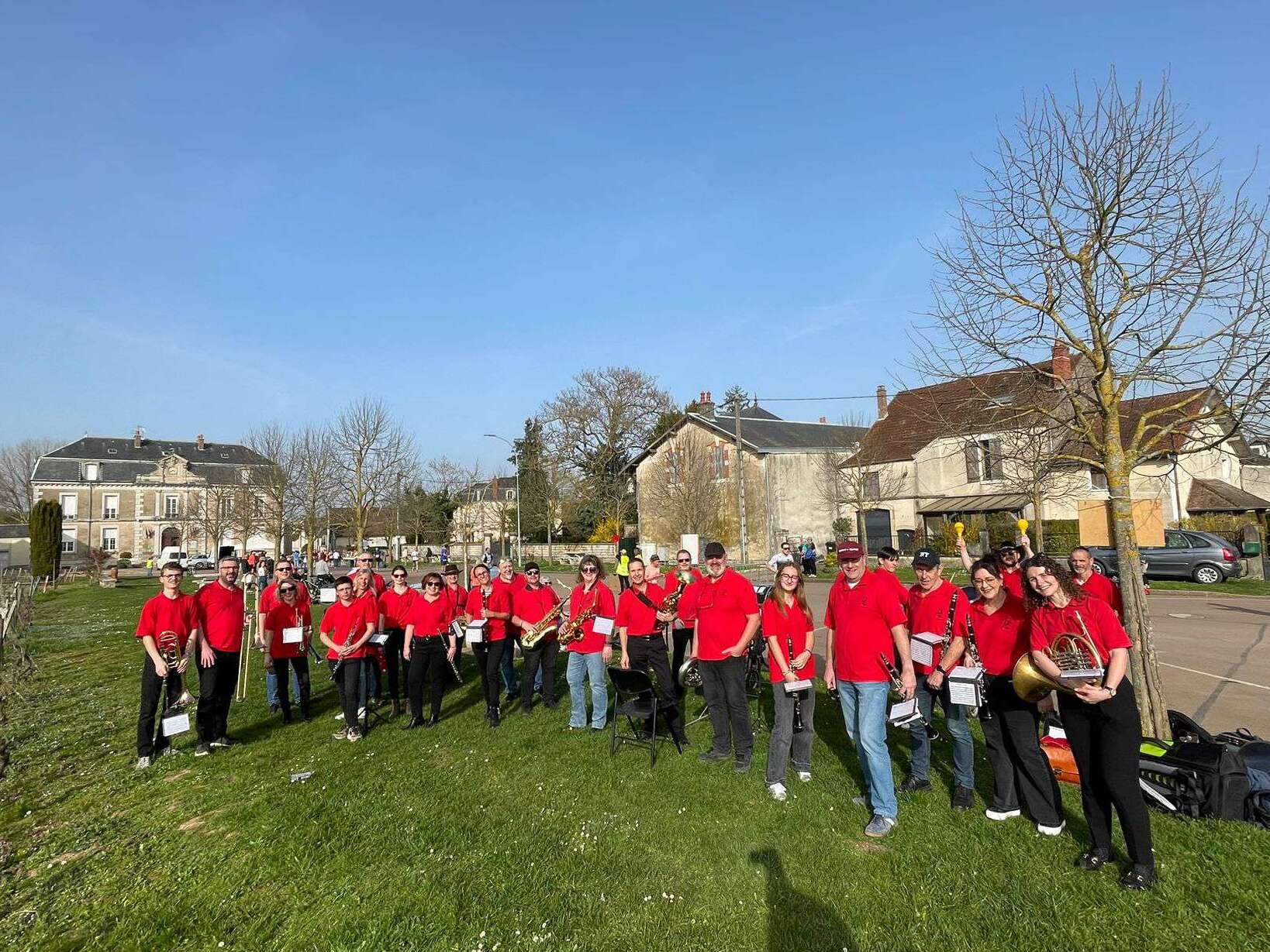 L'Harmonie de Nuits-Saint-Georges à la course de Nuits-Saint-Georges