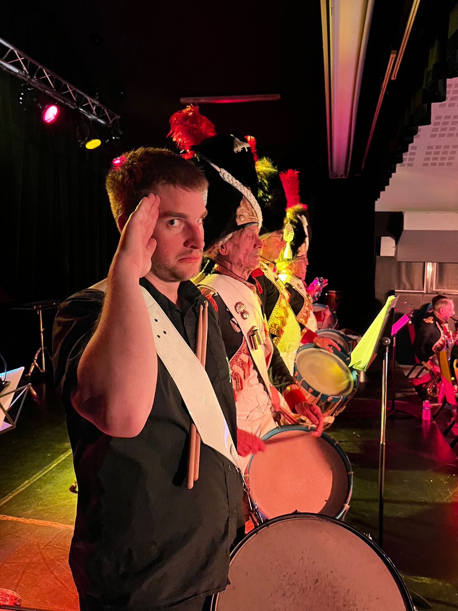 Un musicien de l'Harmonie de Nuits-Saint-Georges avec la garde Impériale de Dijon